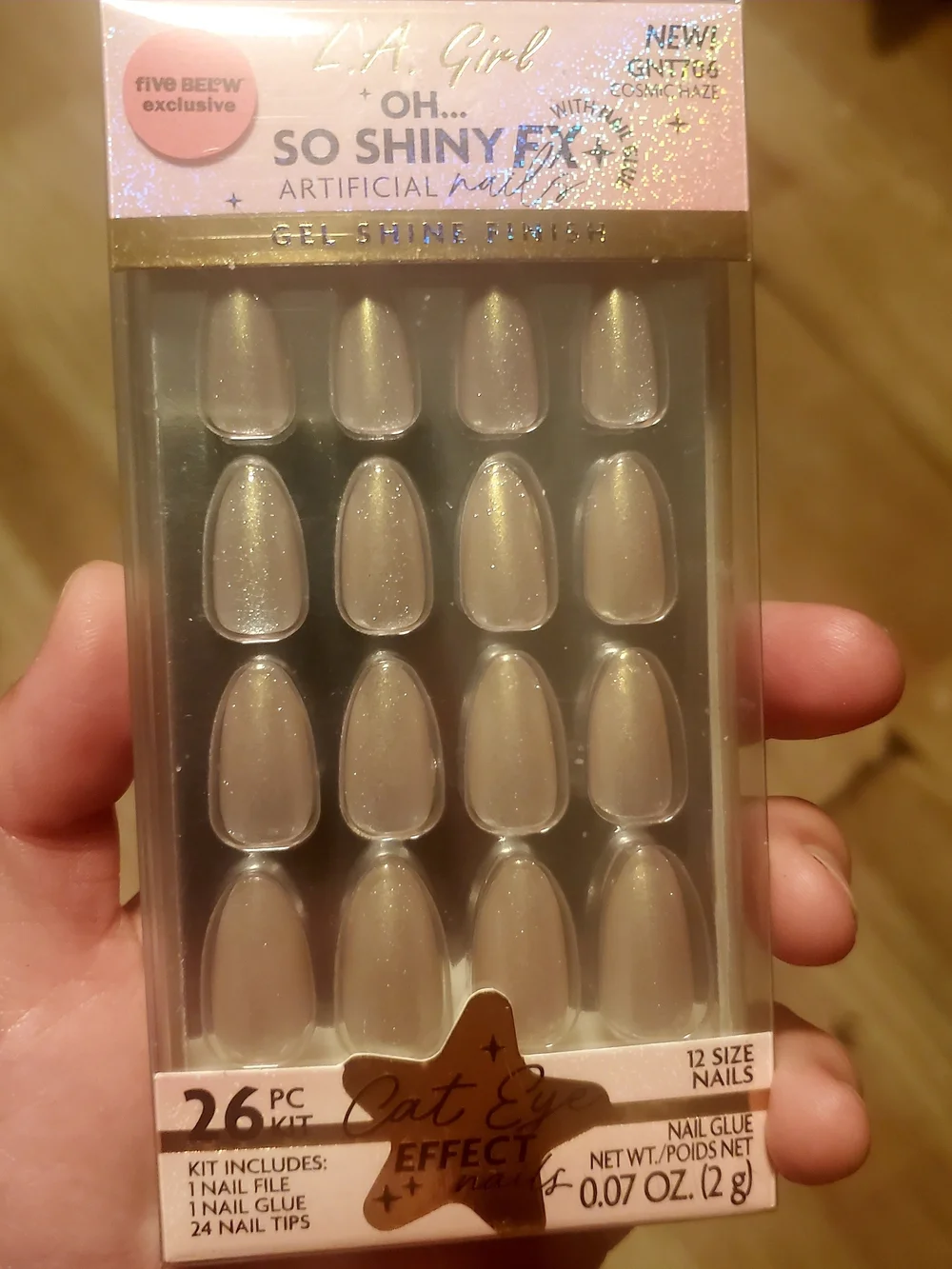 L.A. Girl Oh... So Shiny Artificial Nails - Iridescent Pearl Set